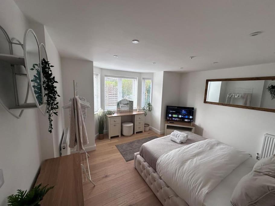 2Bed Ground Floor Flat + Garden Apartment Sunningwell Exterior photo